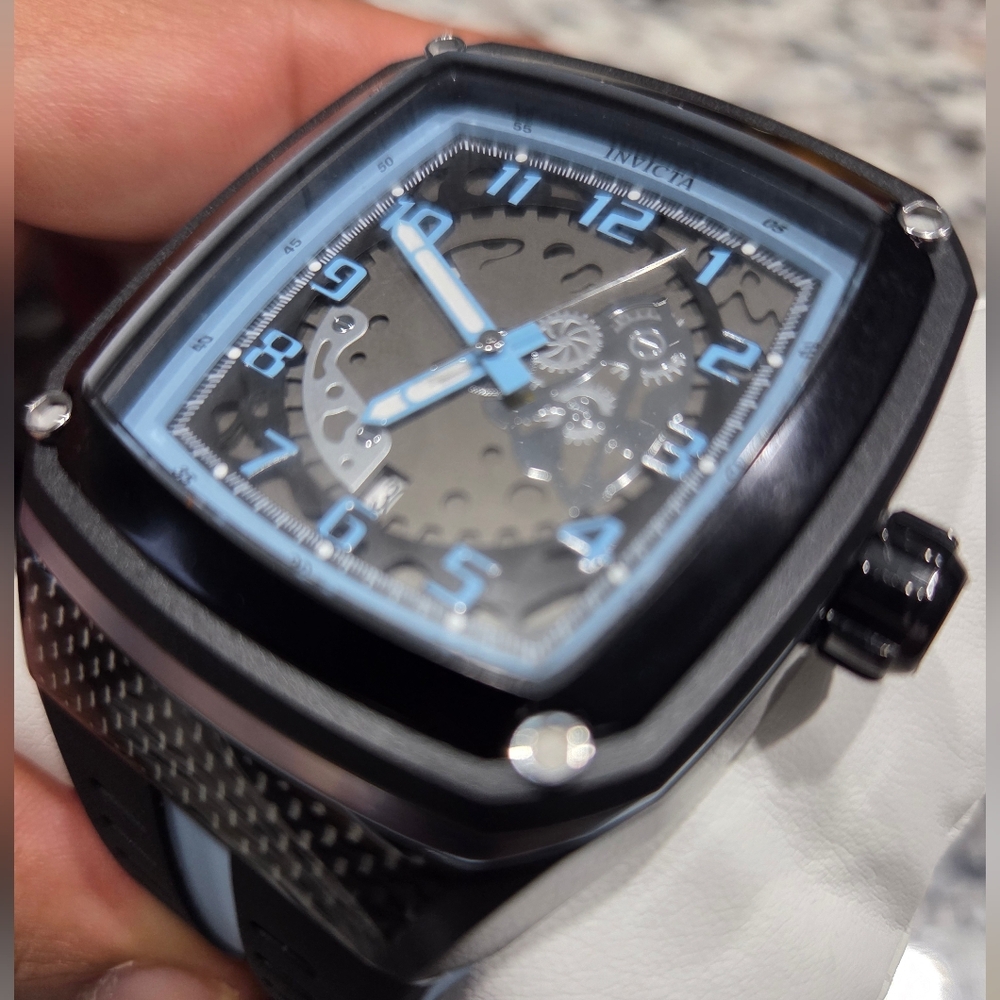 Invicta Smartwatch with Black and Blue Design